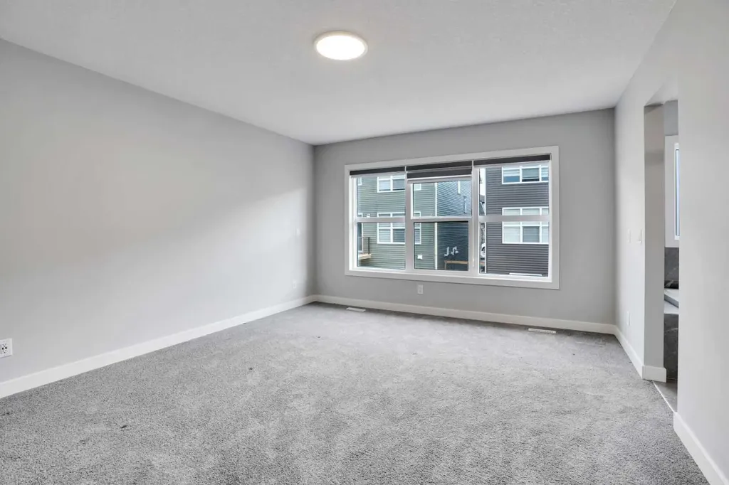 289 Ambleside Avenue NW Calgary AB T3P 1W3