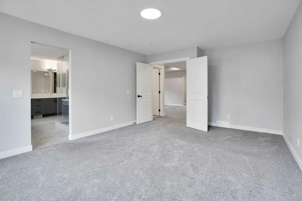 289 Ambleside Avenue NW Calgary AB T3P 1W3