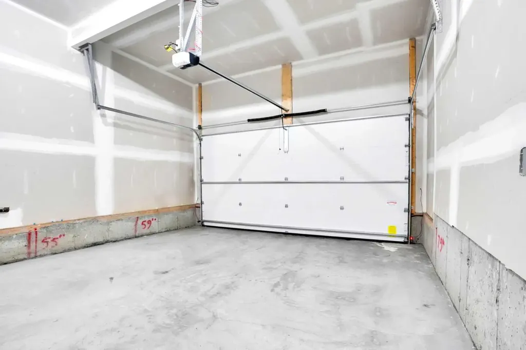 289 Ambleside Avenue NW Calgary AB T3P 1W3
