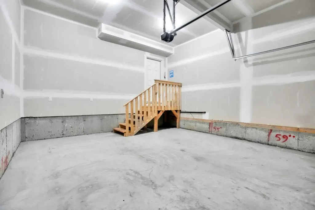289 Ambleside Avenue NW Calgary AB T3P 1W3