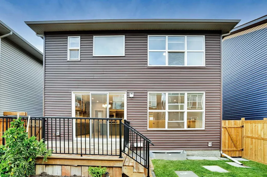 289 Ambleside Avenue NW Calgary AB T3P 1W3