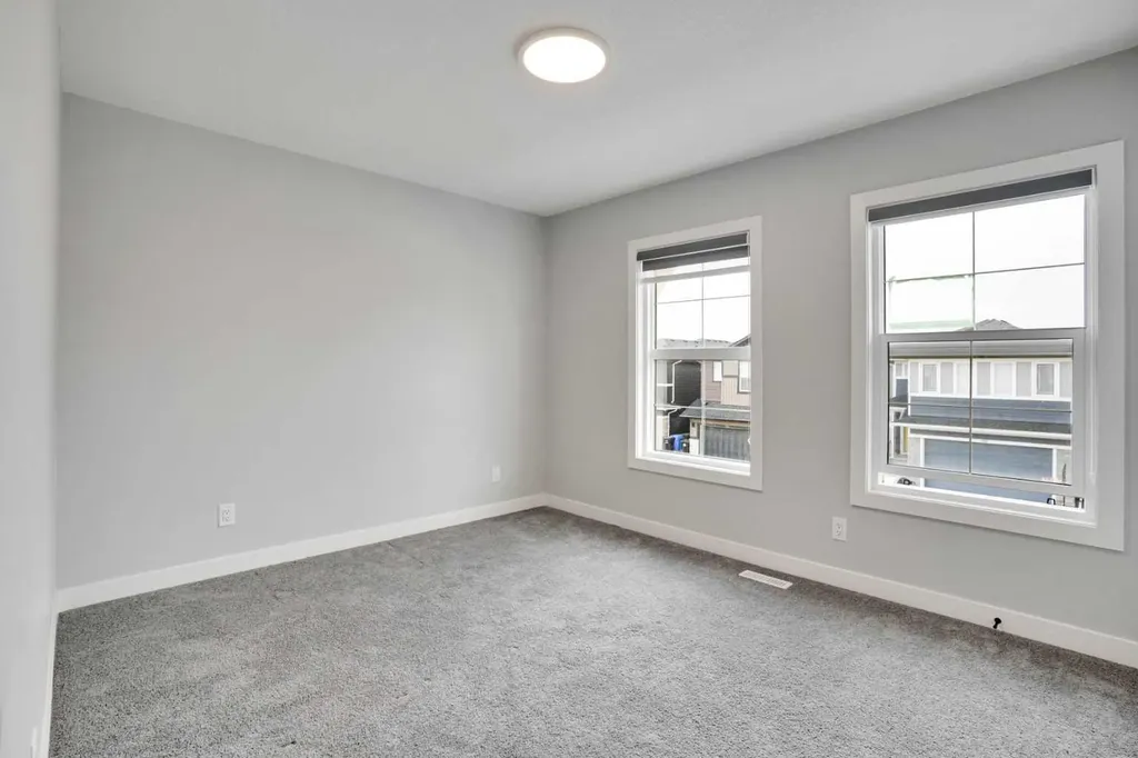 289 Ambleside Avenue NW Calgary AB T3P 1W3