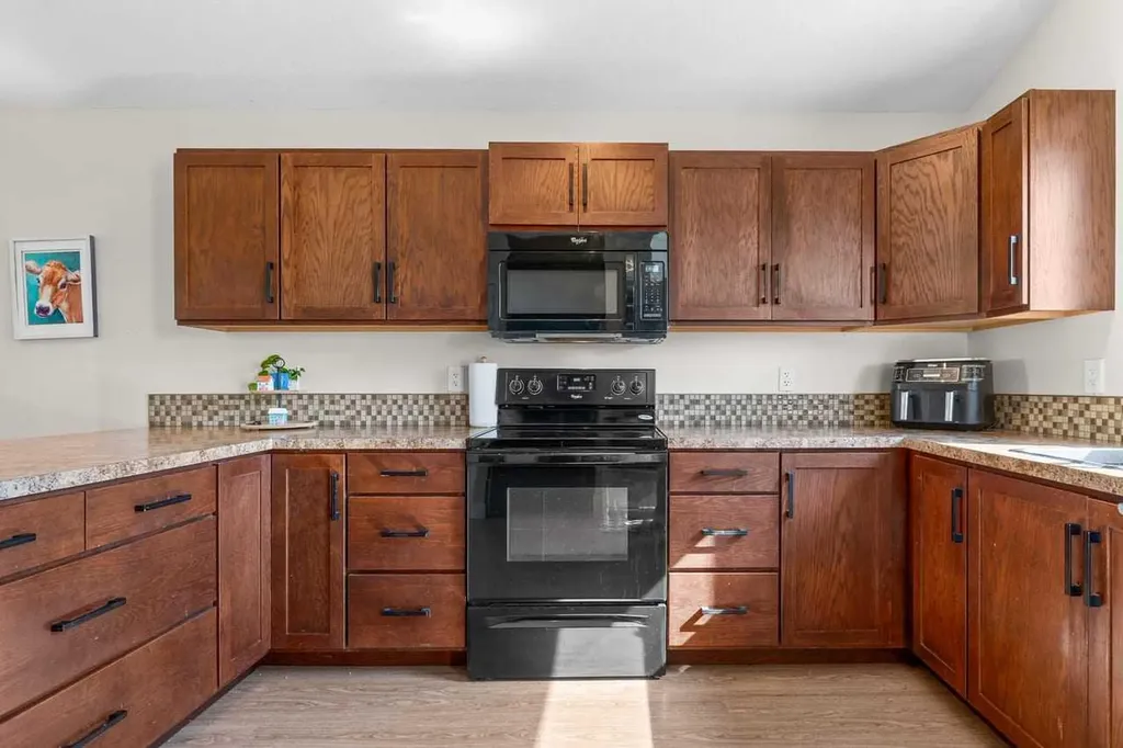 317 Mcleod Crescent Diamond Valley AB T0L 2A0