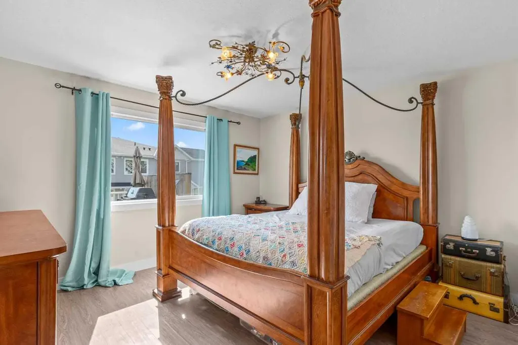 317 Mcleod Crescent Diamond Valley AB T0L 2A0