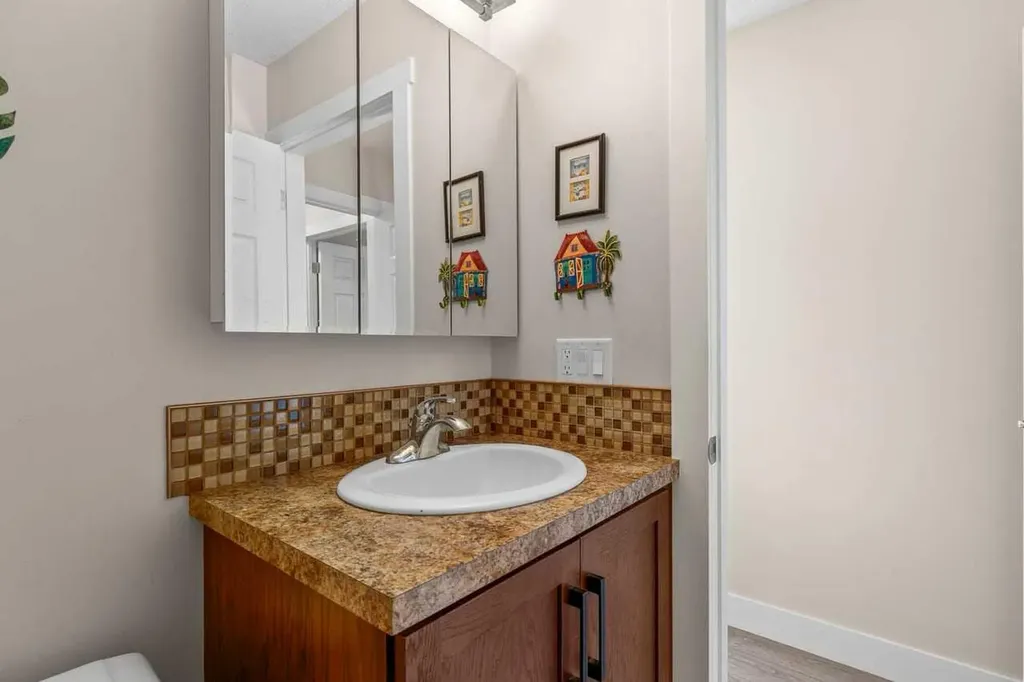 317 Mcleod Crescent Diamond Valley AB T0L 2A0