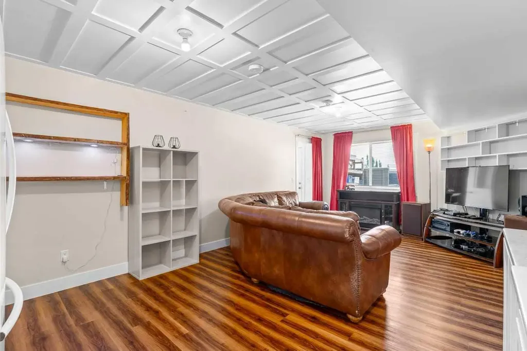 317 Mcleod Crescent Diamond Valley AB T0L 2A0