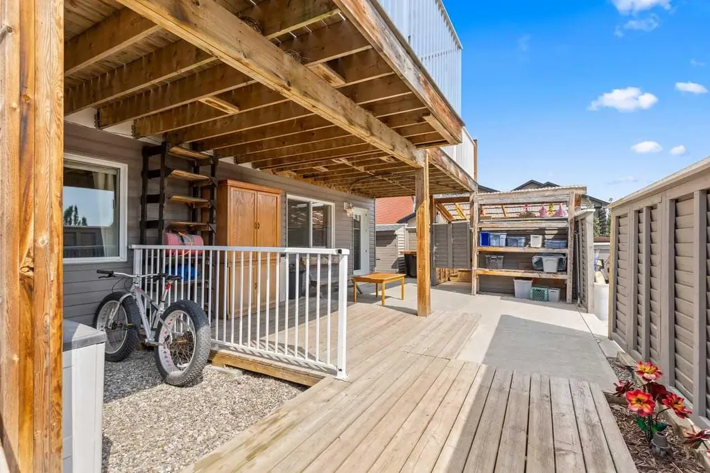 317 Mcleod Crescent Diamond Valley AB T0L 2A0