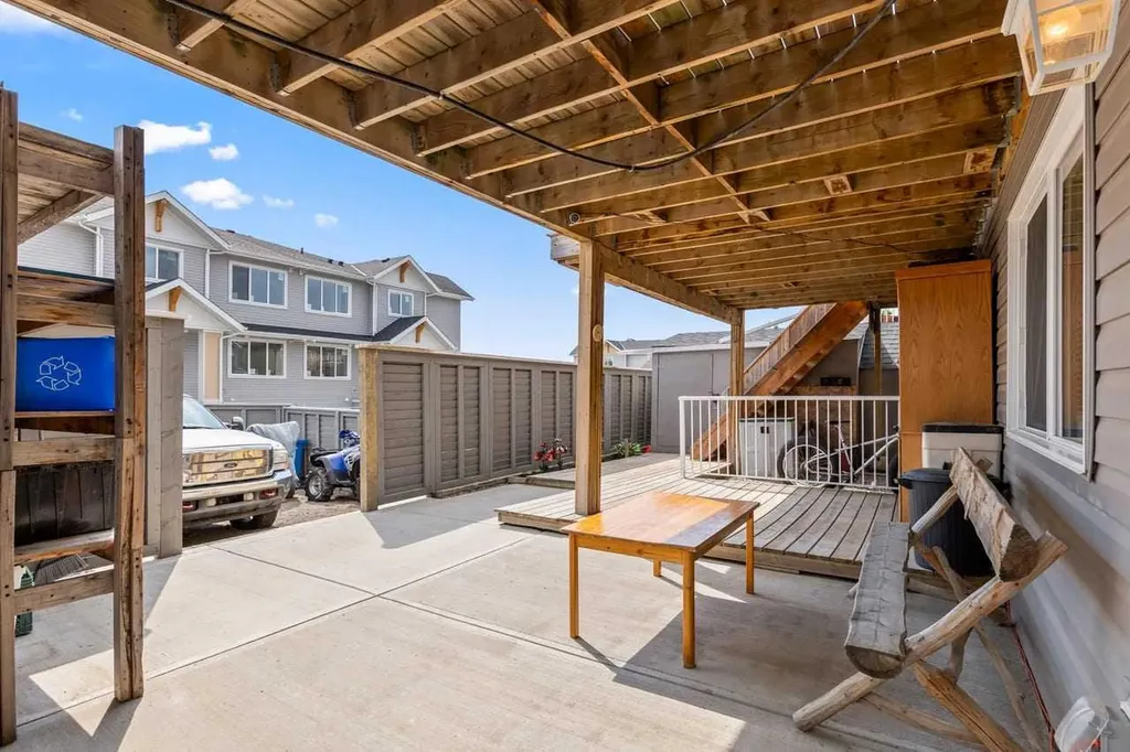 317 Mcleod Crescent Diamond Valley AB T0L 2A0