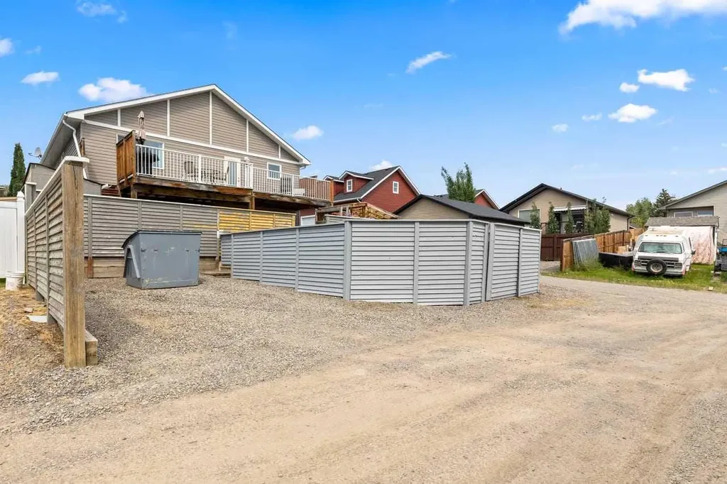 317 Mcleod Crescent Diamond Valley AB T0L 2A0