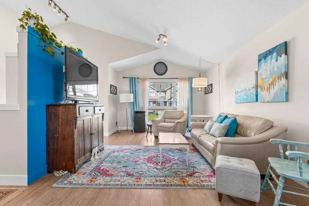 317 Mcleod Crescent Diamond Valley AB T0L 2A0
