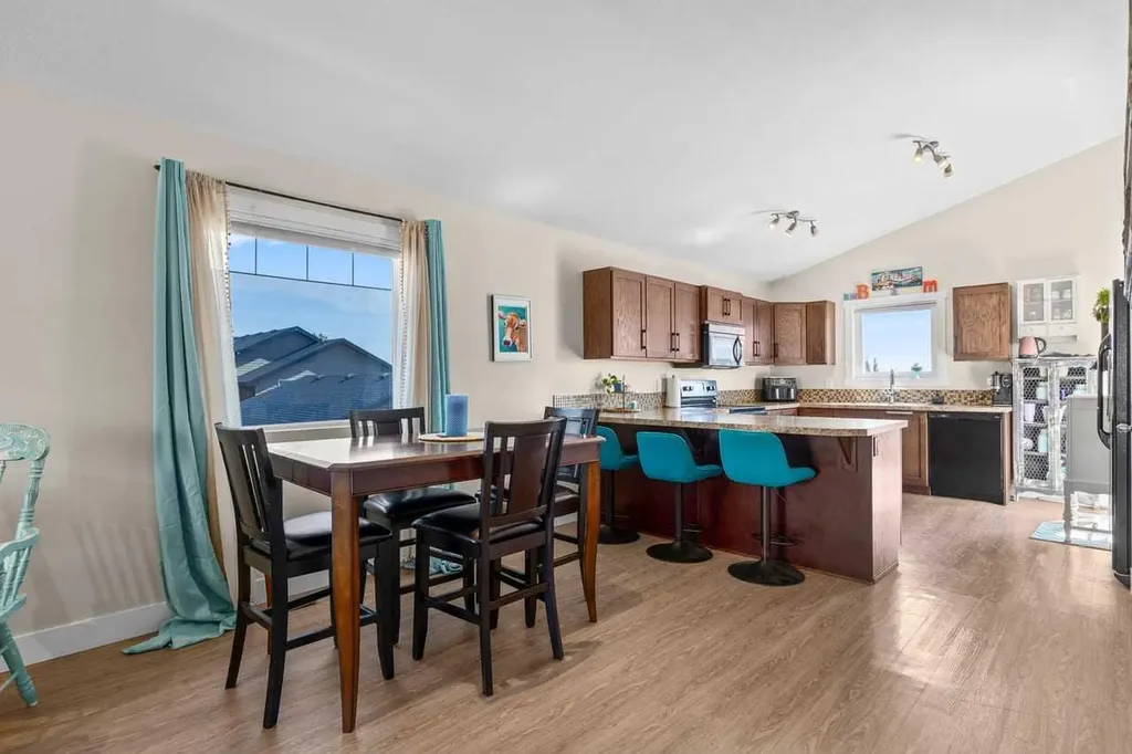 317 Mcleod Crescent Diamond Valley AB T0L 2A0