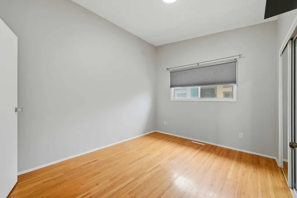 6303 4 Street NW Calgary AB T2K 1B7