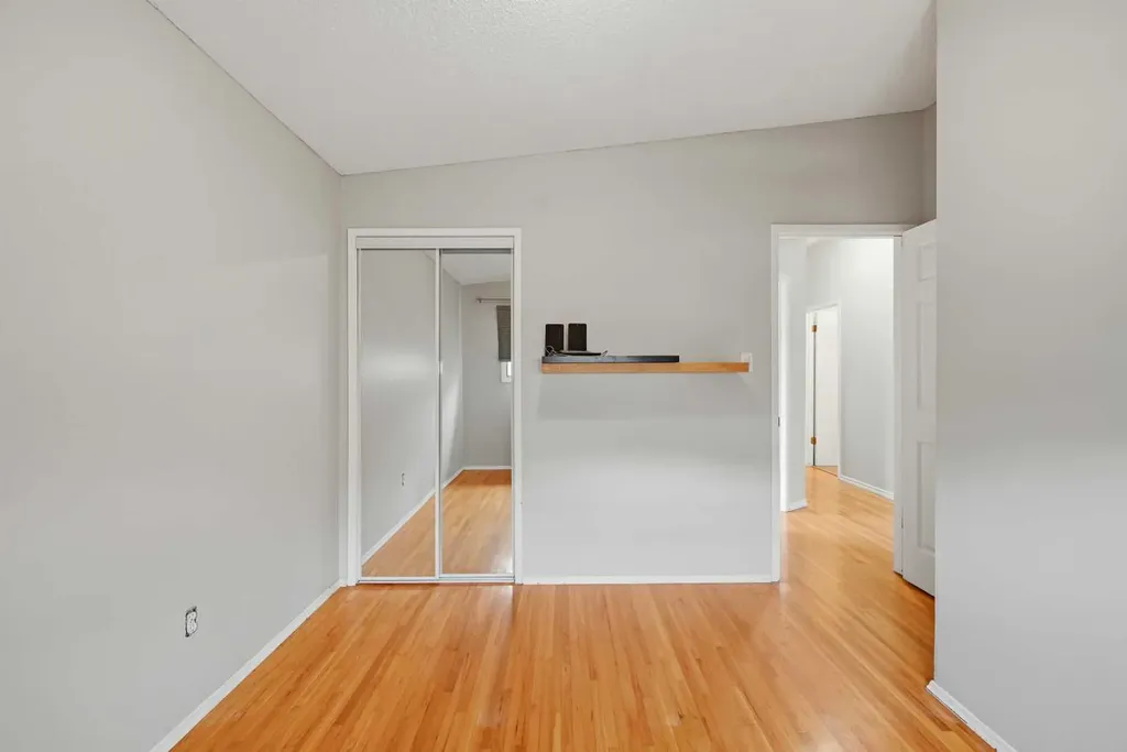 6303 4 Street NW Calgary AB T2K 1B7