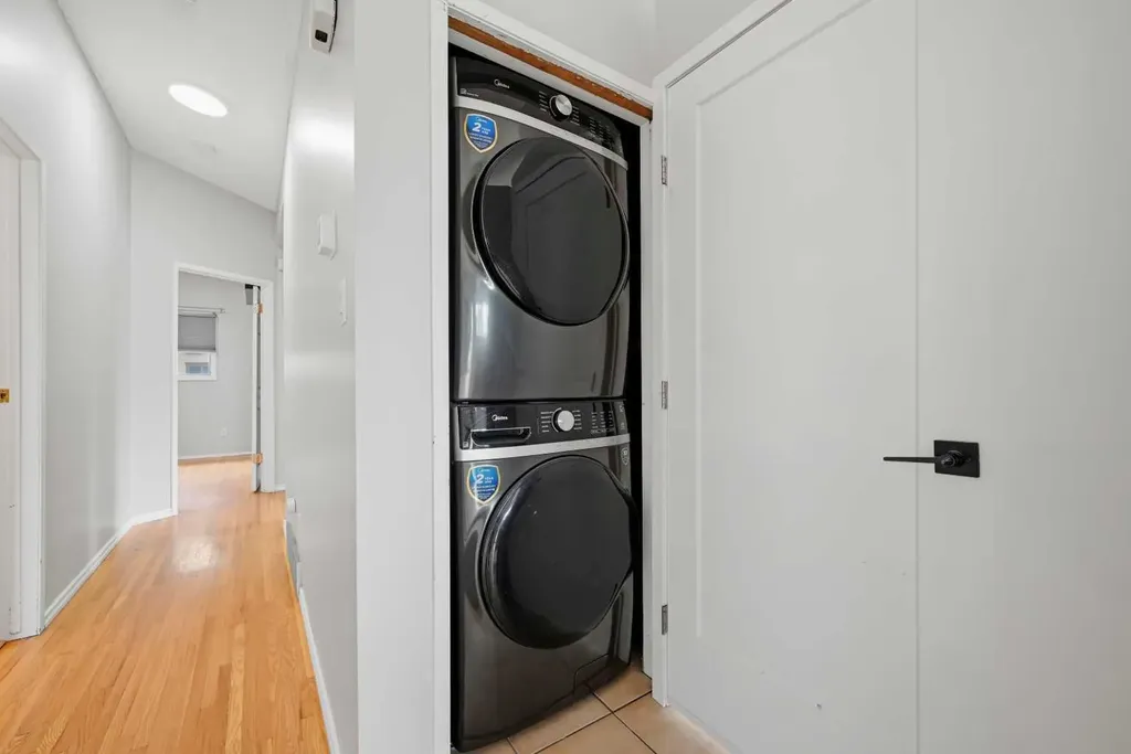 6303 4 Street NW Calgary AB T2K 1B7