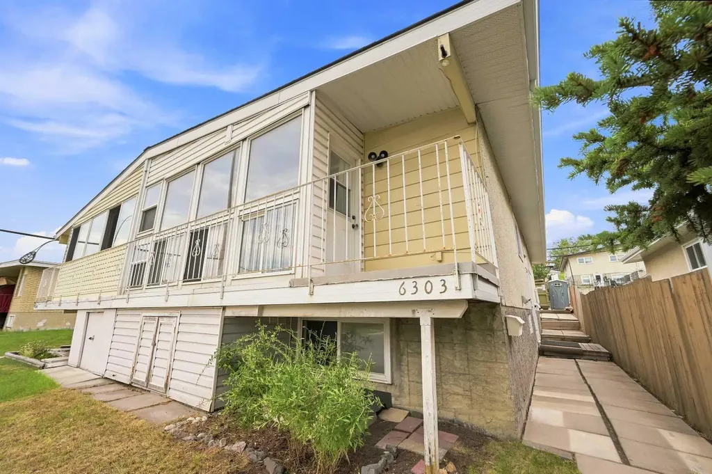 6303 4 Street NW Calgary AB T2K 1B7