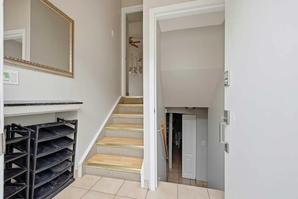 6303 4 Street NW Calgary AB T2K 1B7