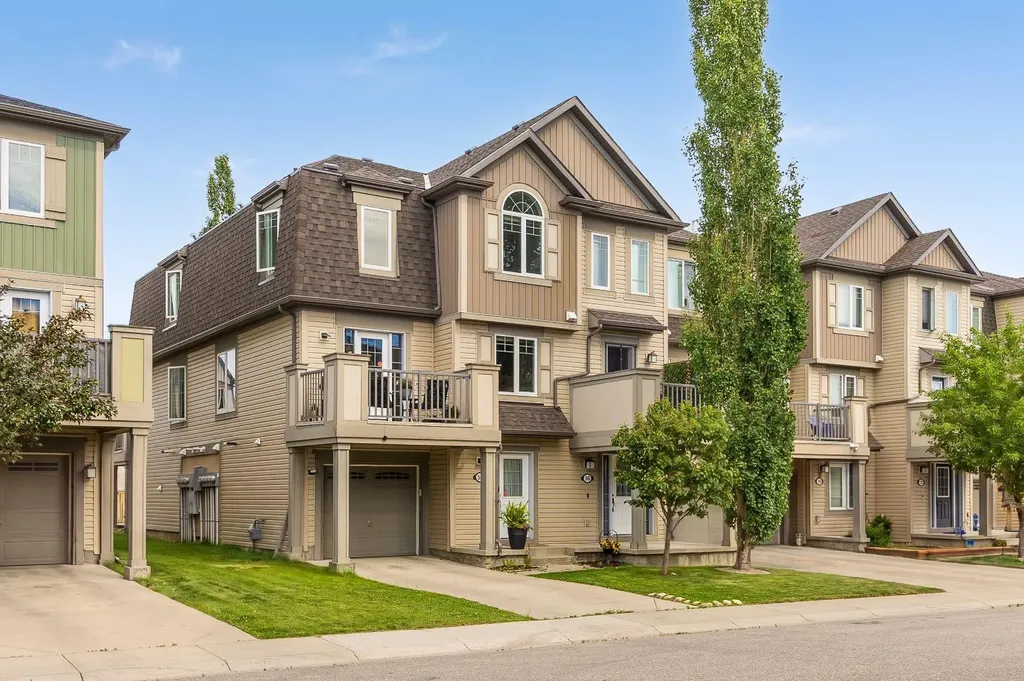 52 Windstone Green SW Airdrie AB T4B 0N8