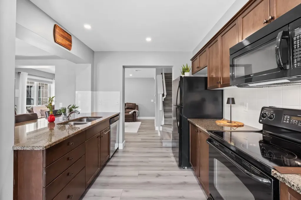 52 Windstone Green SW Airdrie AB T4B 0N8