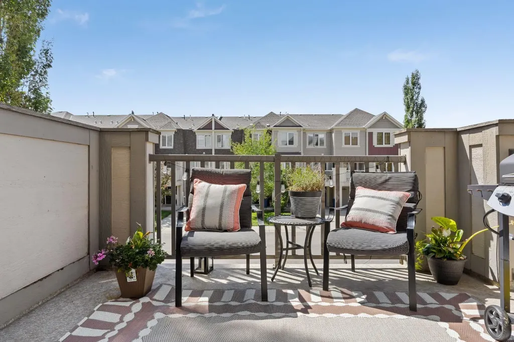 52 Windstone Green SW Airdrie AB T4B 0N8
