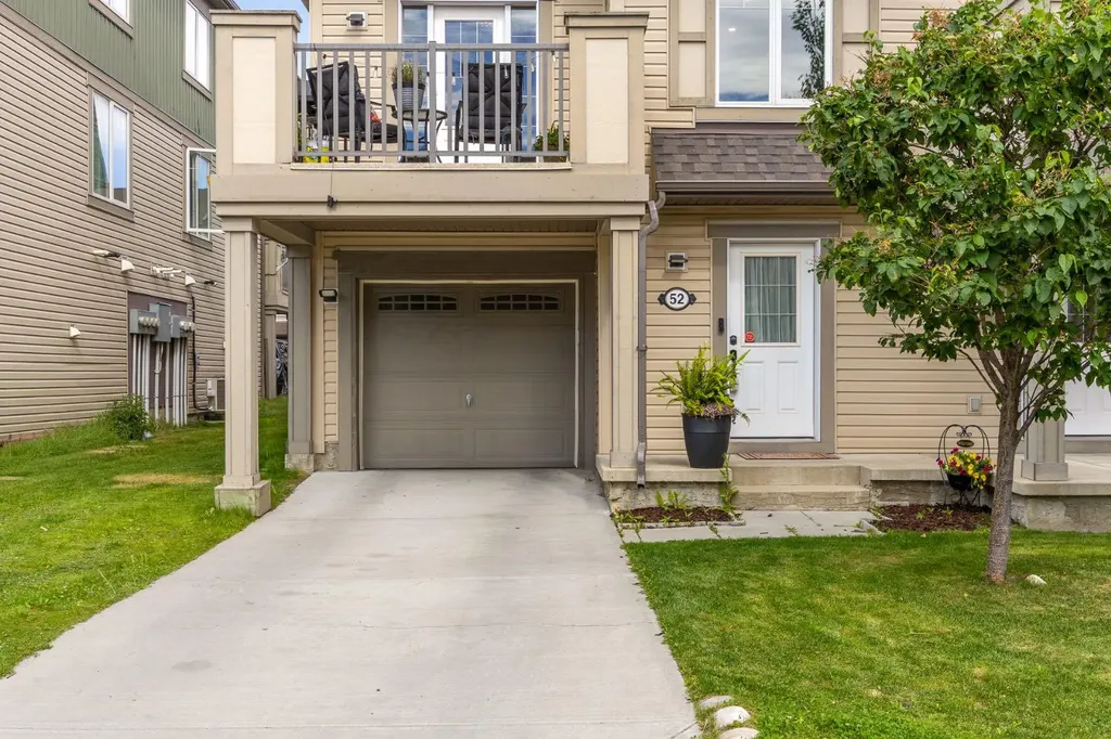 52 Windstone Green SW Airdrie AB T4B 0N8