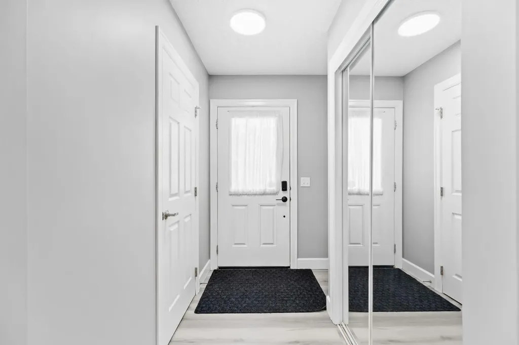 52 Windstone Green SW Airdrie AB T4B 0N8