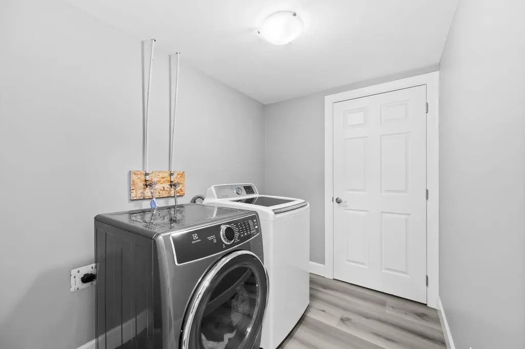 52 Windstone Green SW Airdrie AB T4B 0N8