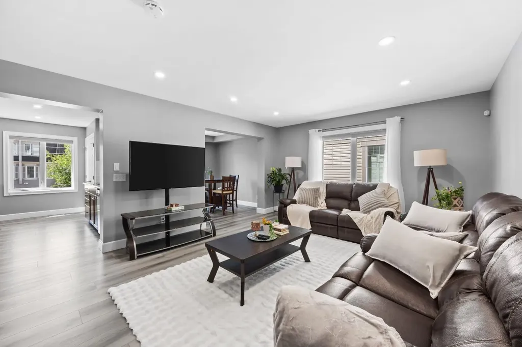 52 Windstone Green SW Airdrie AB T4B 0N8
