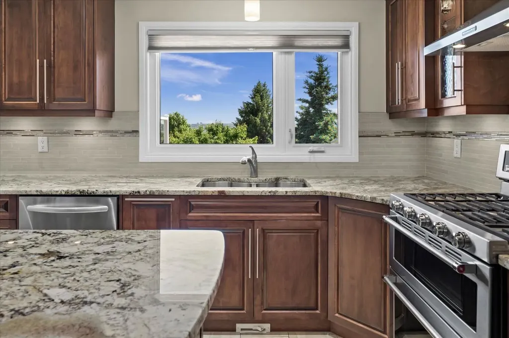 7715 67 Avenue NW Calgary AB T3B 4P2