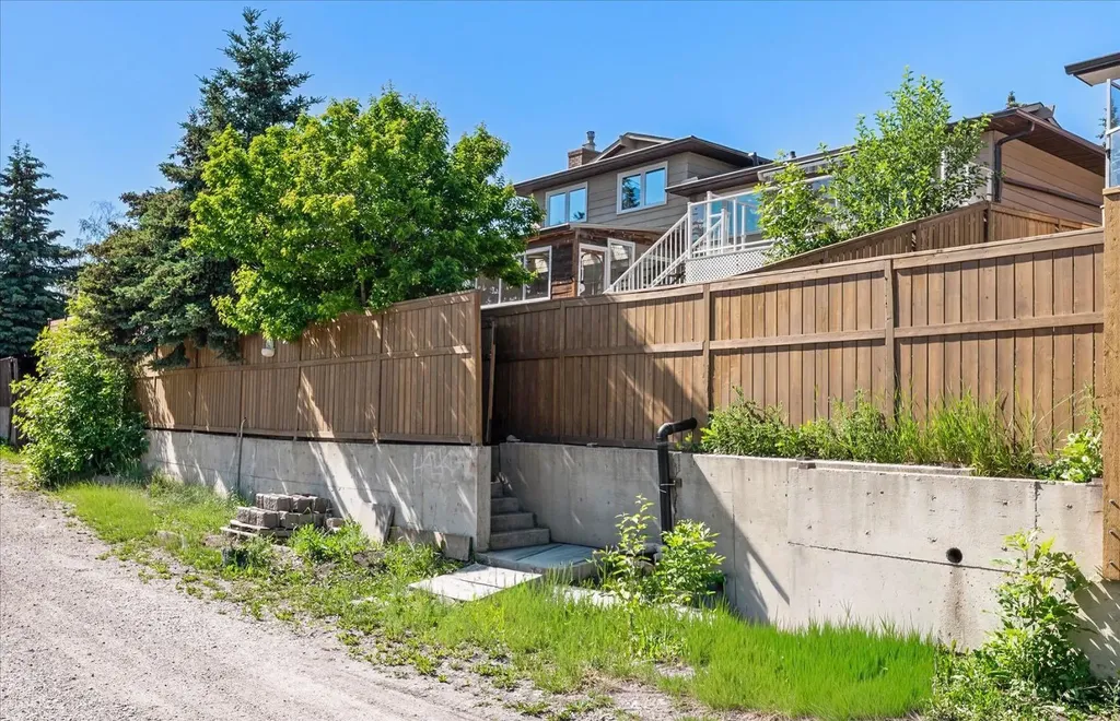 7715 67 Avenue NW Calgary AB T3B 4P2