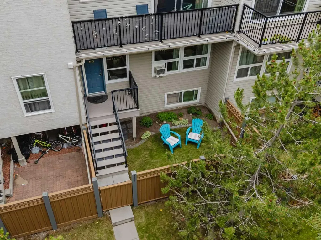 3615A 49 Street NW Calgary AB T3A 2L8
