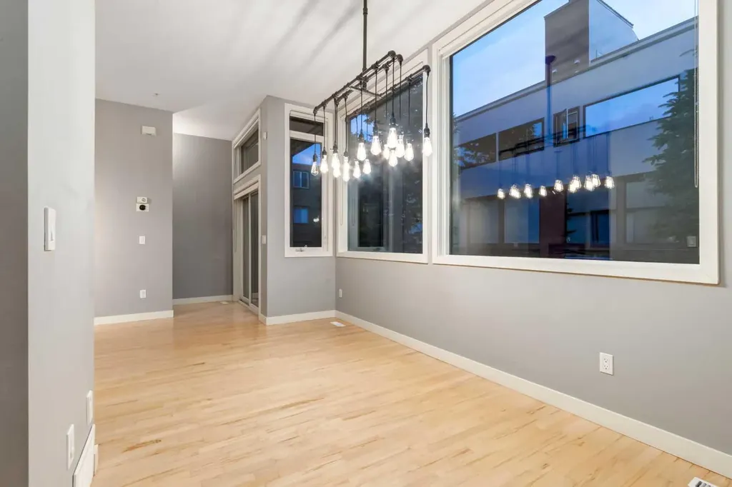 1720 12 Street SW Calgary AB T2T3M9