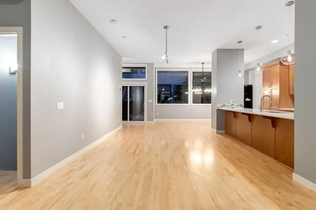 1720 12 Street SW Calgary AB T2T3M9