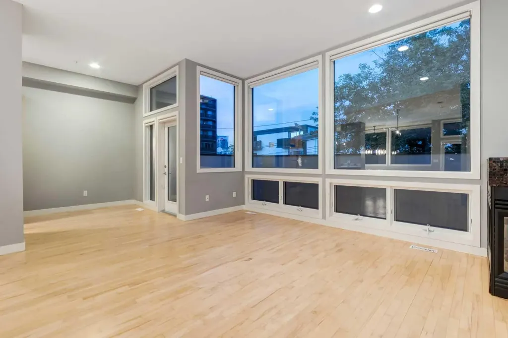 1720 12 Street SW Calgary AB T2T3M9