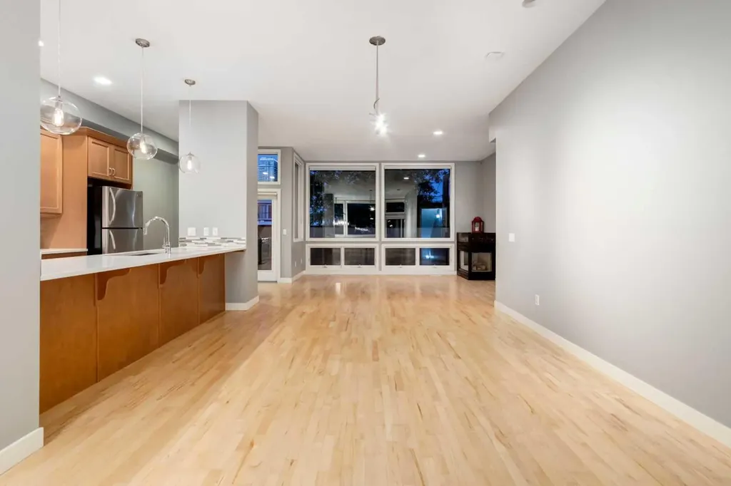 1720 12 Street SW Calgary AB T2T3M9