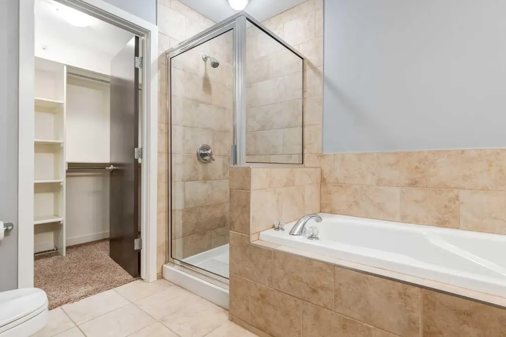 1720 12 Street SW Calgary AB T2T3M9