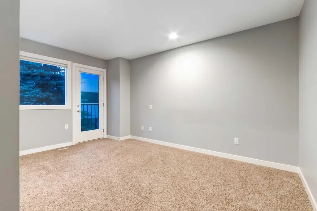 1720 12 Street SW Calgary AB T2T3M9