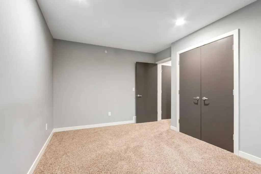 1720 12 Street SW Calgary AB T2T3M9