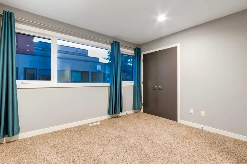 1720 12 Street SW Calgary AB T2T3M9