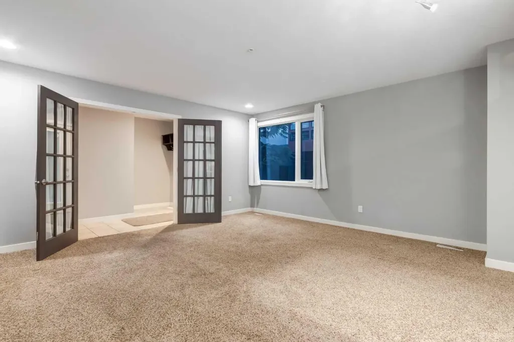 1720 12 Street SW Calgary AB T2T3M9