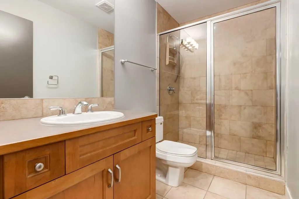1720 12 Street SW Calgary AB T2T3M9