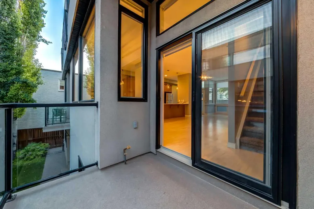 1720 12 Street SW Calgary AB T2T3M9