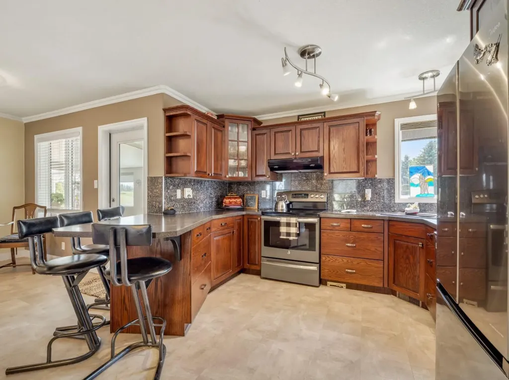 219 Falcon Ridge Way W Rural Lethbridge County AB T1J 5R8