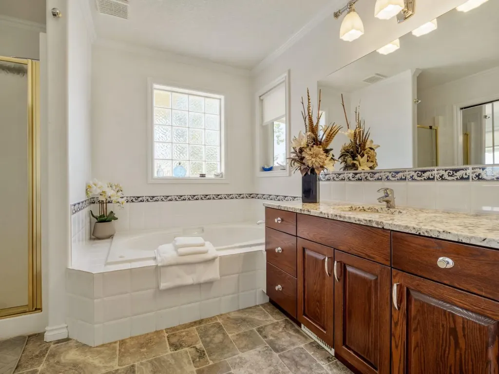 219 Falcon Ridge Way W Rural Lethbridge County AB T1J 5R8