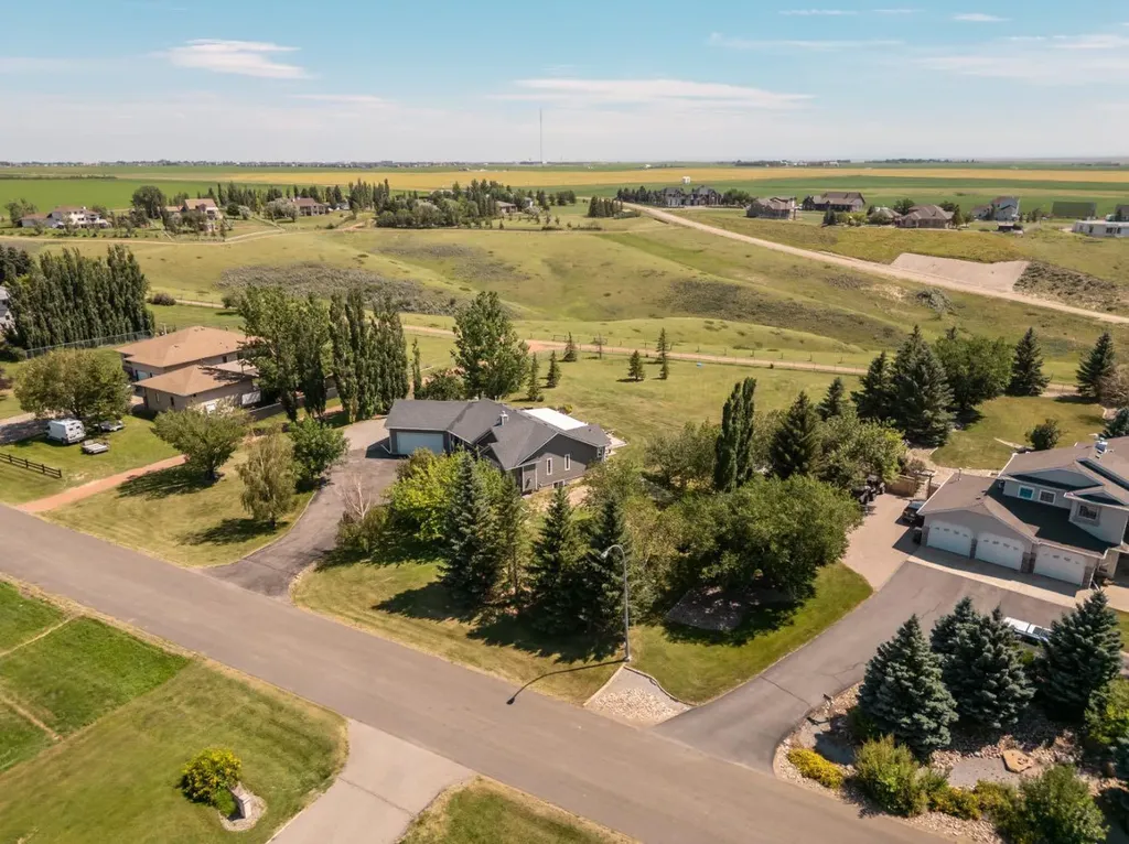 219 Falcon Ridge Way W Rural Lethbridge County AB T1J 5R8