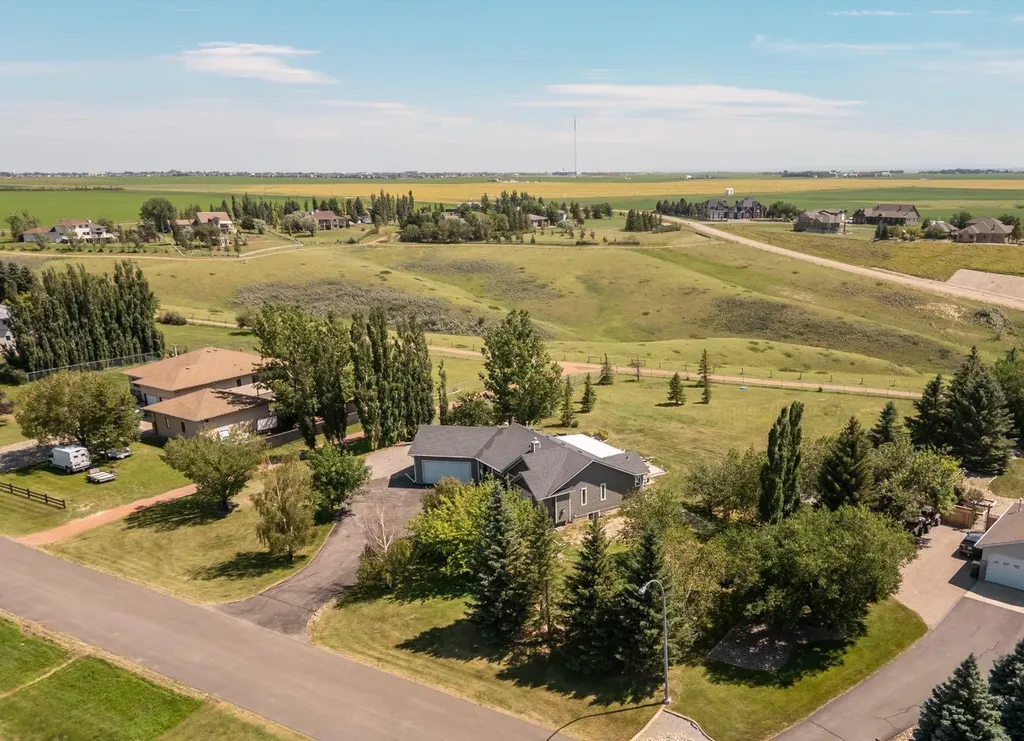 219 Falcon Ridge Way W Rural Lethbridge County AB T1J 5R8