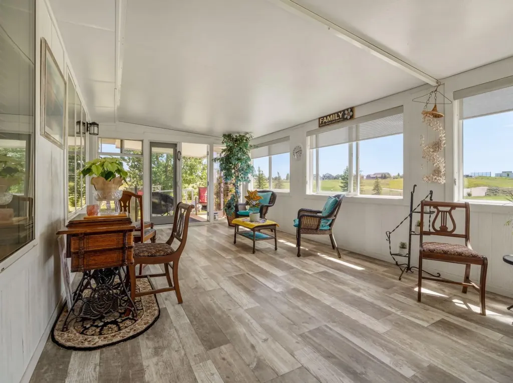 219 Falcon Ridge Way W Rural Lethbridge County AB T1J 5R8