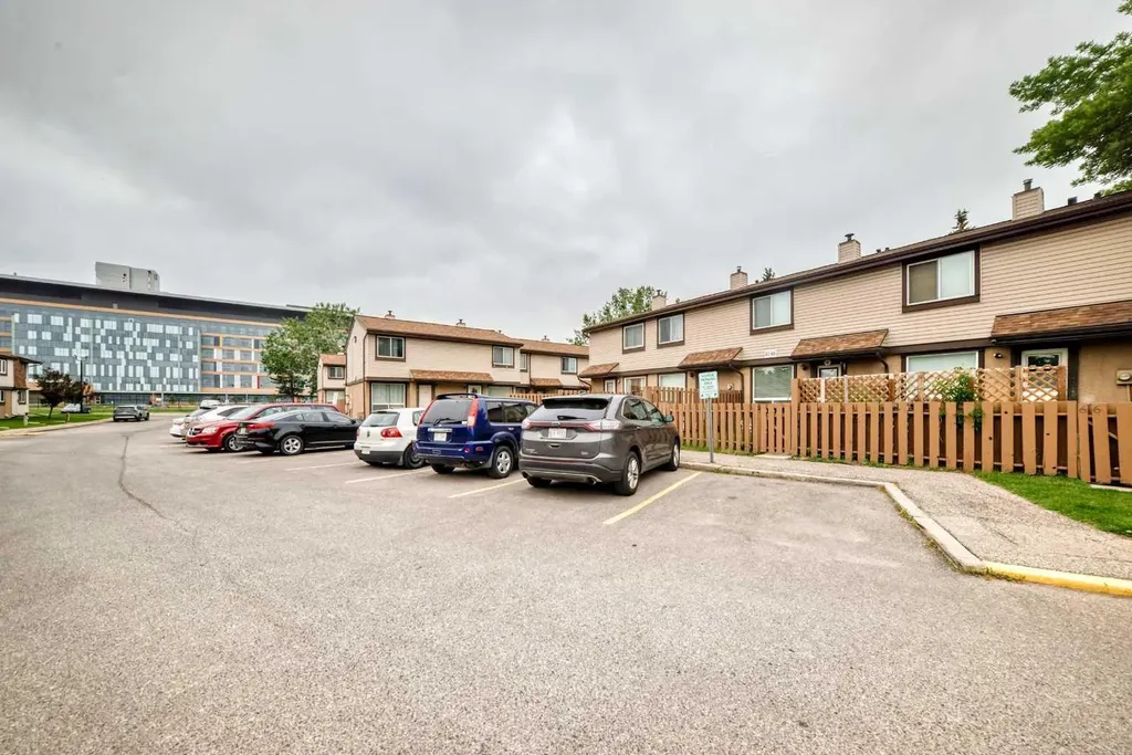2727 Rundleson Road NE Calgary AB T1Y 3Z3