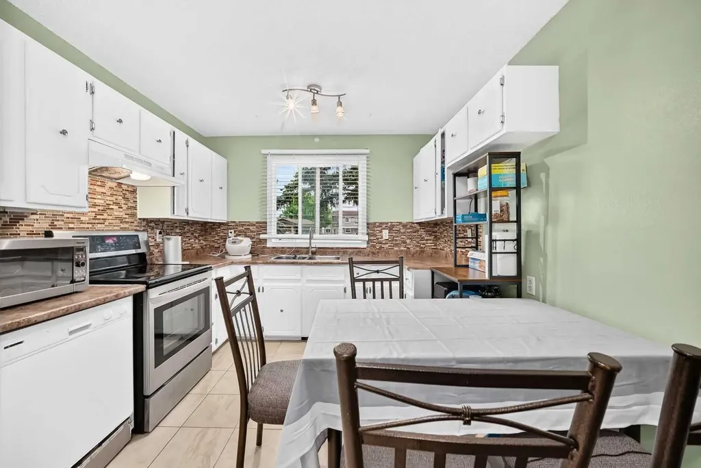 2727 Rundleson Road NE Calgary AB T1Y 3Z3