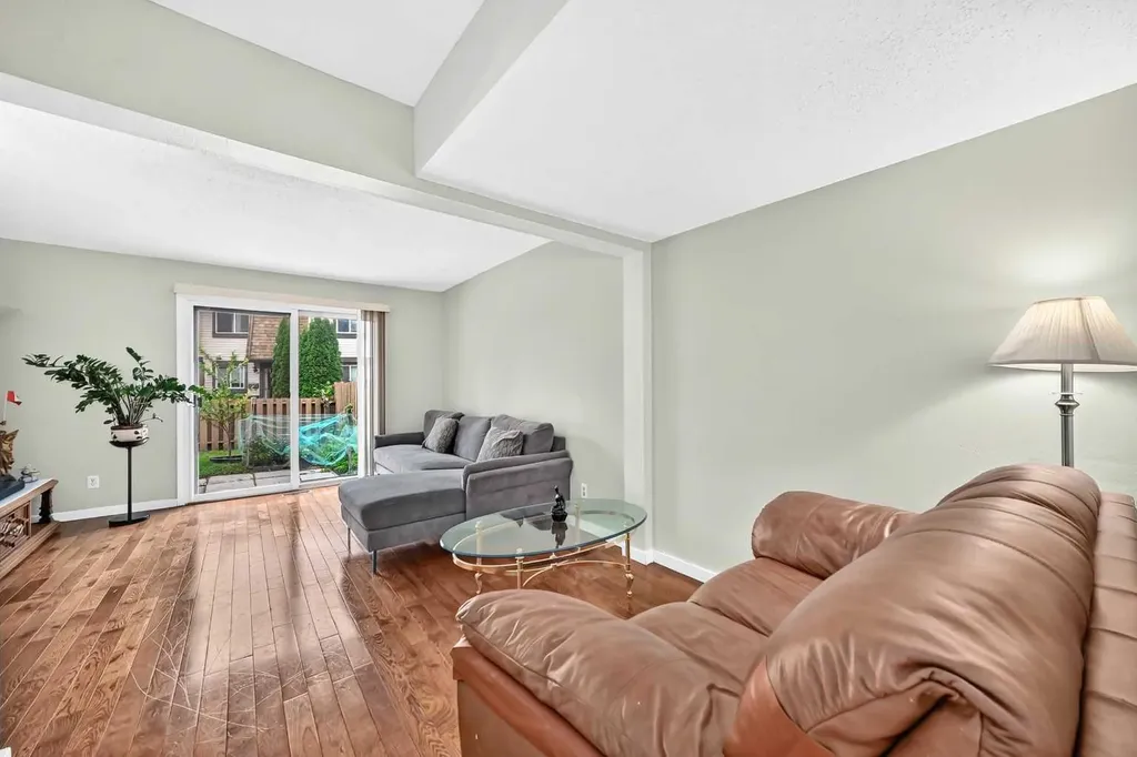 2727 Rundleson Road NE Calgary AB T1Y 3Z3