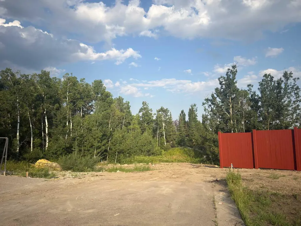 3654 85 Street SW Calgary AB T3H 4C4